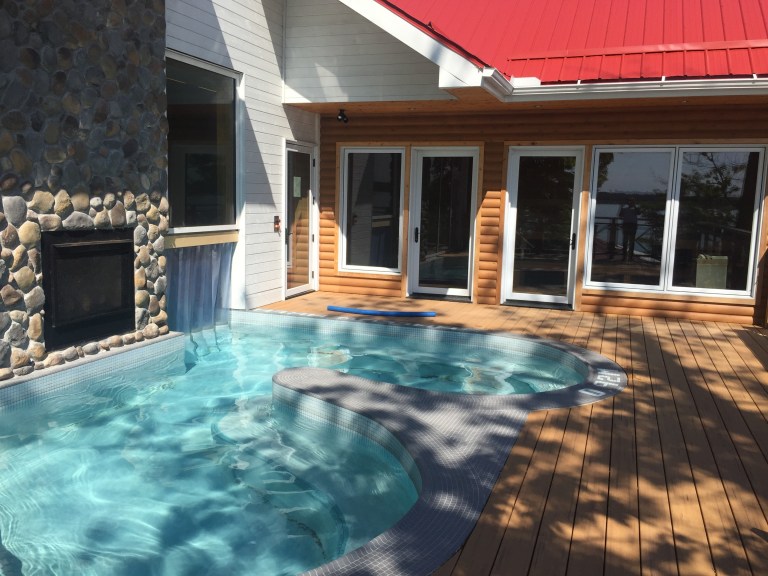 Viamede outdoor part of indoor pool